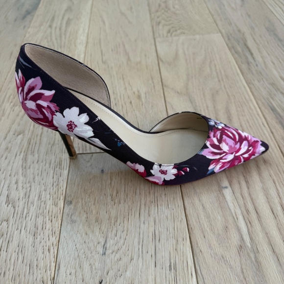 White House Black Market Floral Heels, 8.5 - Picture 4 of 8